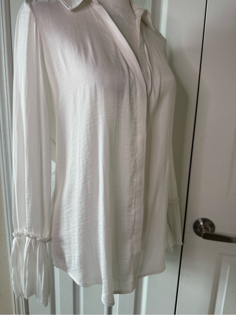 Paige White Pleated Blouse Size Small Bell Sleeve Chic Feminine Top - Picture 3 of 6